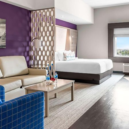 Best Western Premier Winnipeg East Екстериор снимка