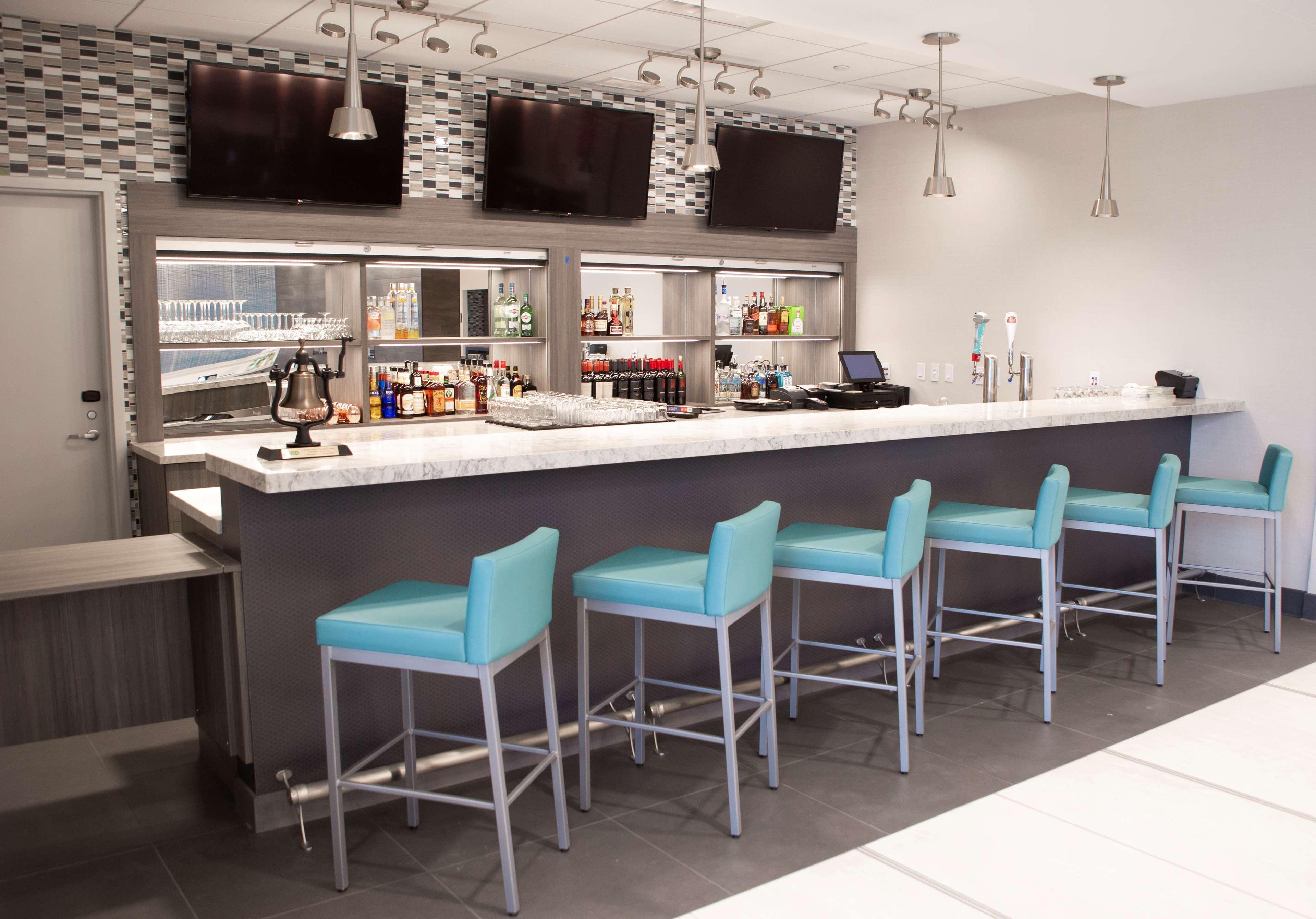 Best Western Premier Winnipeg East Екстериор снимка