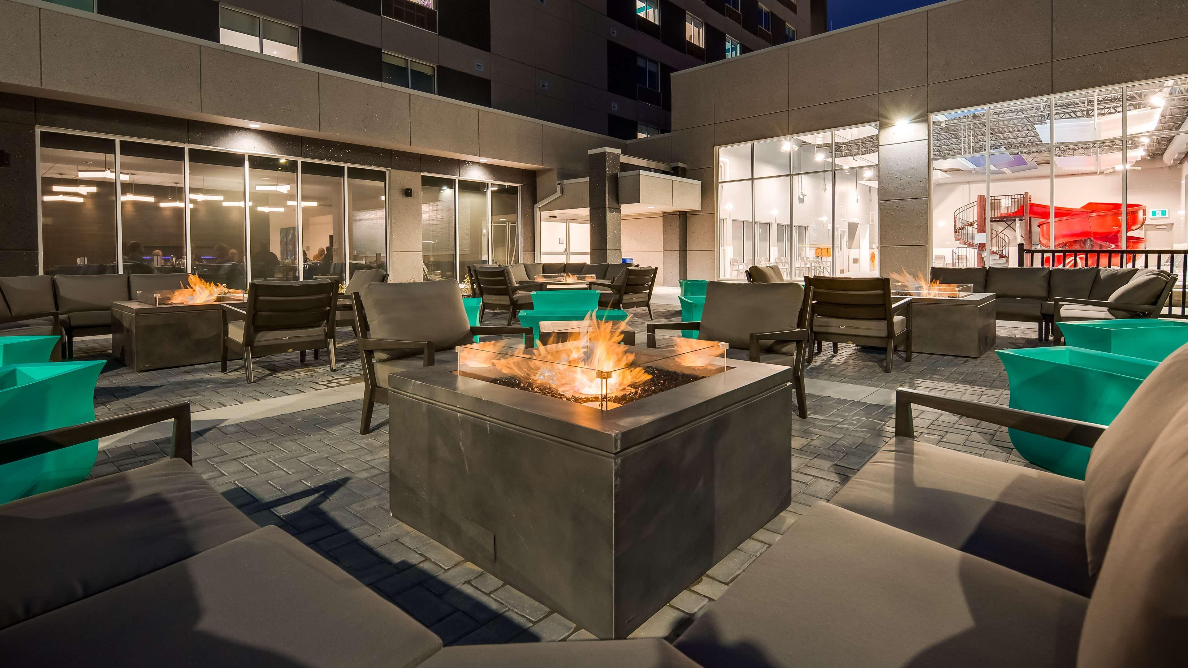 Best Western Premier Winnipeg East Екстериор снимка